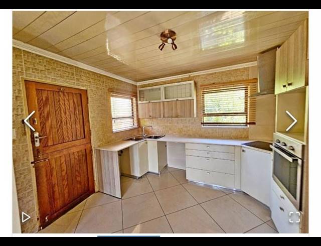 3 BEDROOM CLUSTER FOR SALE IN RHODESFIELD